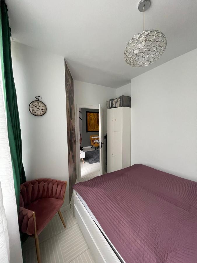Ferienwohnung Bright: Flat With Balcony - Kitchen - Free Parking Berlin Exterior foto